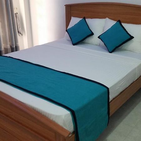 אנוראדפורה Sunhill Lake Tourist Rest מראה חיצוני תמונה